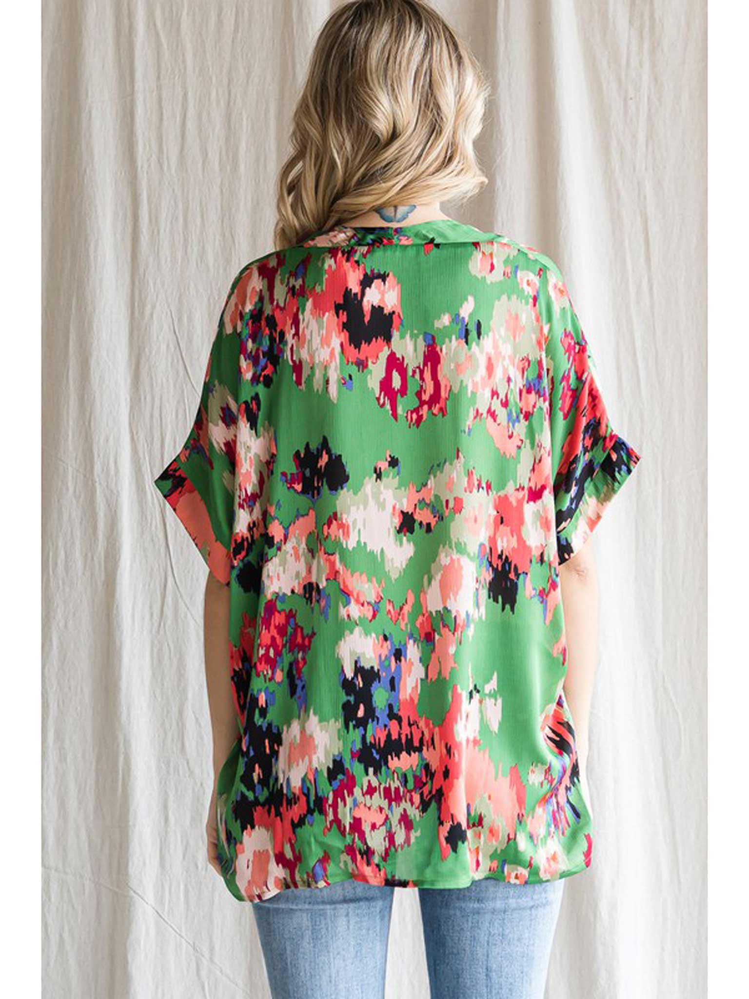 Curvy Live Colorfully Print Top