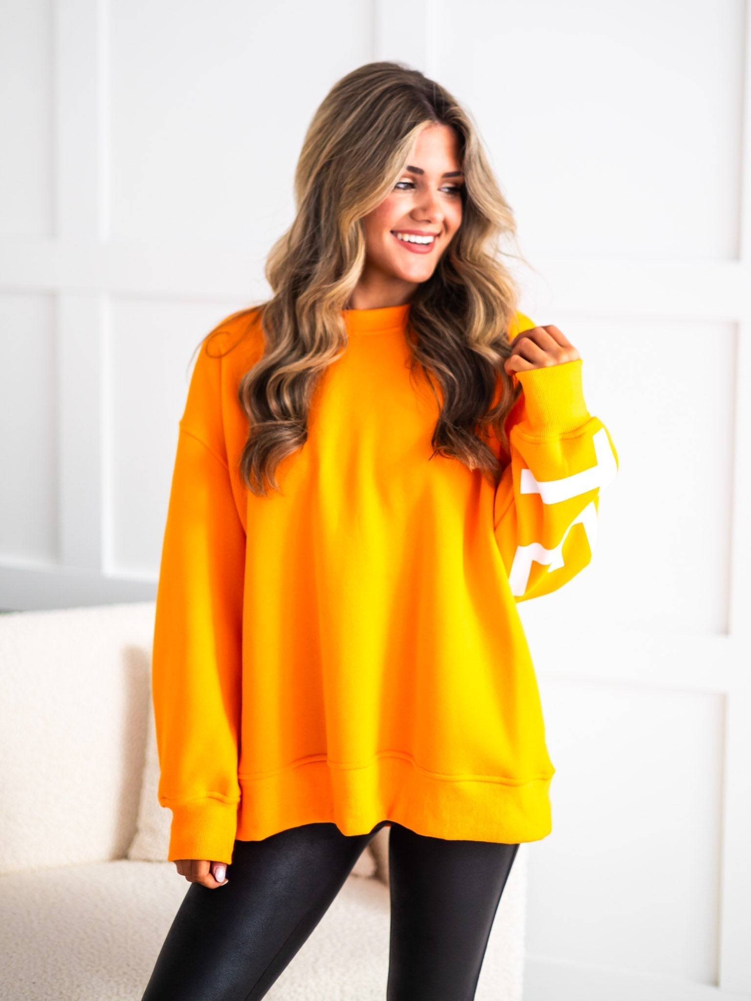 Curvy Tennessee Crewneck Pullover