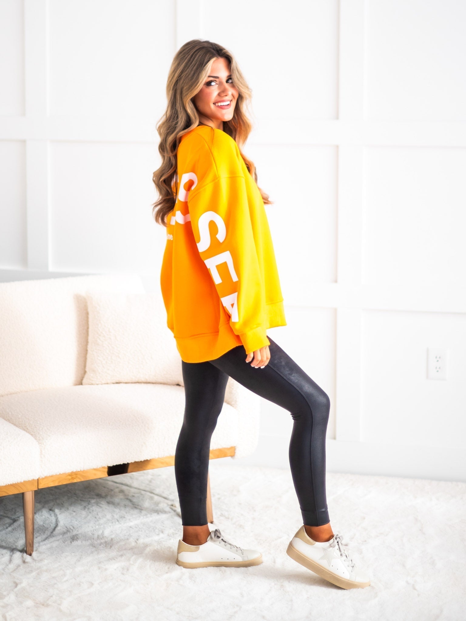 Curvy Tennessee Crewneck Pullover